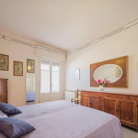 Apartment La Casa Della Ceramista By Interhome